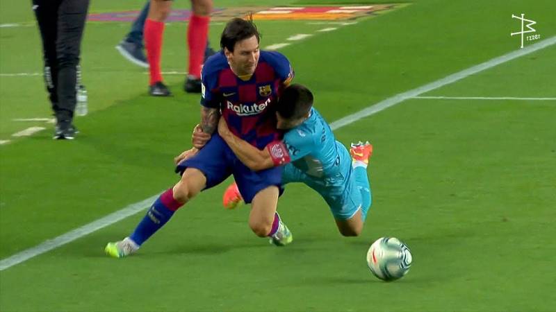 Phạm Lỗi Không Bóng Trong Bóng Đá Ảnh Hưởng Như Nào? 1 Phạm Lỗi Không Bóng Trong Bóng Đá Ảnh Hưởng Như Nào?